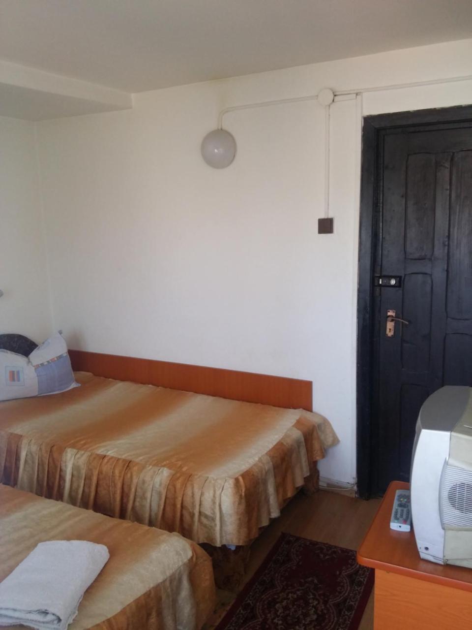 Râmnicu VâlceaRiviera Valceana住宿加早餐旅馆 外观 照片